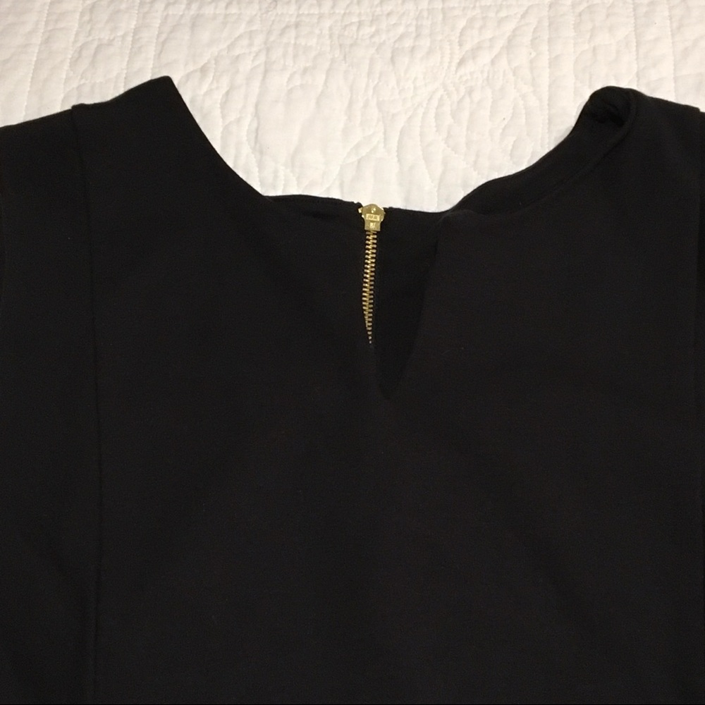 Black top - Picture 3 of 7